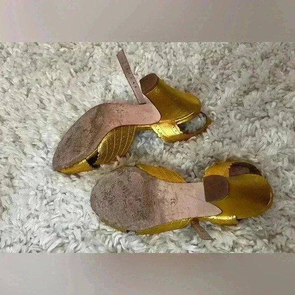Miss L Fire Beatriz Gold Peep Toe Heels - Women’s - Picture 9 of 15